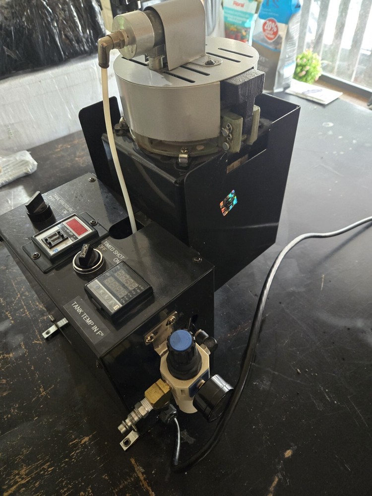 Shot Pot 2 Hot Melt Dispenser Pneumatic Variable Temp Glue Applicator used