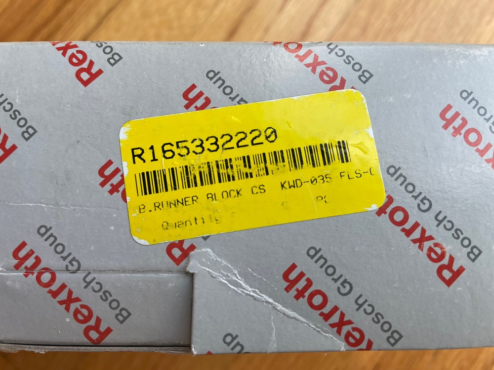 BOSCH REXROTH R165332220 LINEAR BEARING - NEW