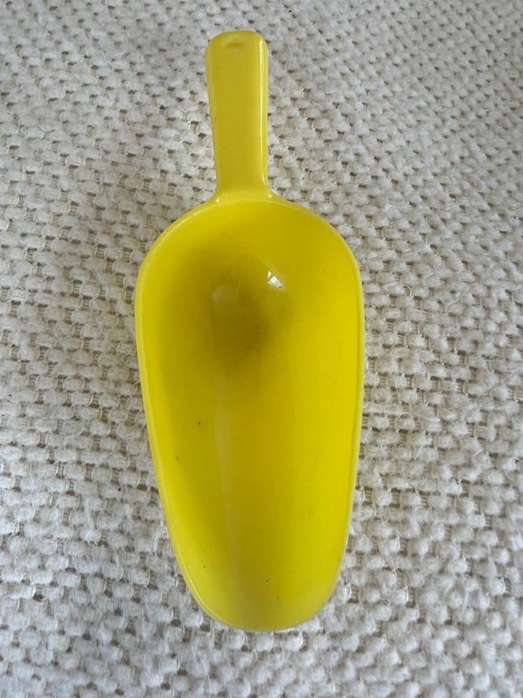 Lustro-wave and Other Plastic Scoops