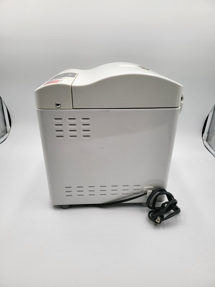 Panasonic SD-BT10P Bread Bakery Breadmaker 1 lb Loaf Bread Machine - Used