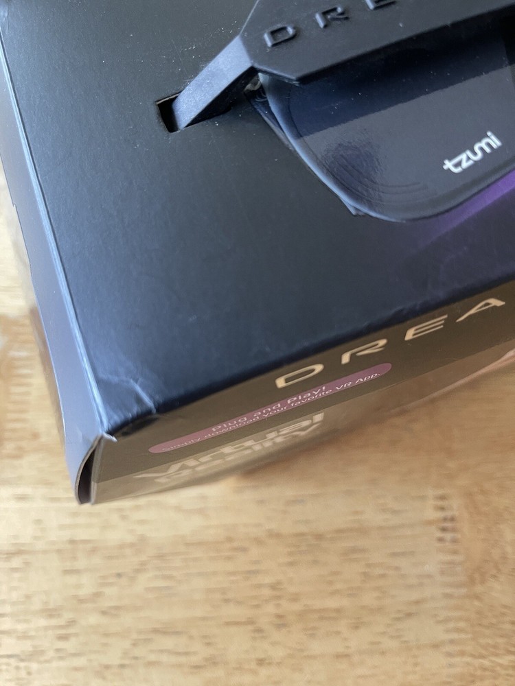 DREAM VISION VIRTUAL REALITY SMARTPHONE HEADSET NEW OPENED BOX