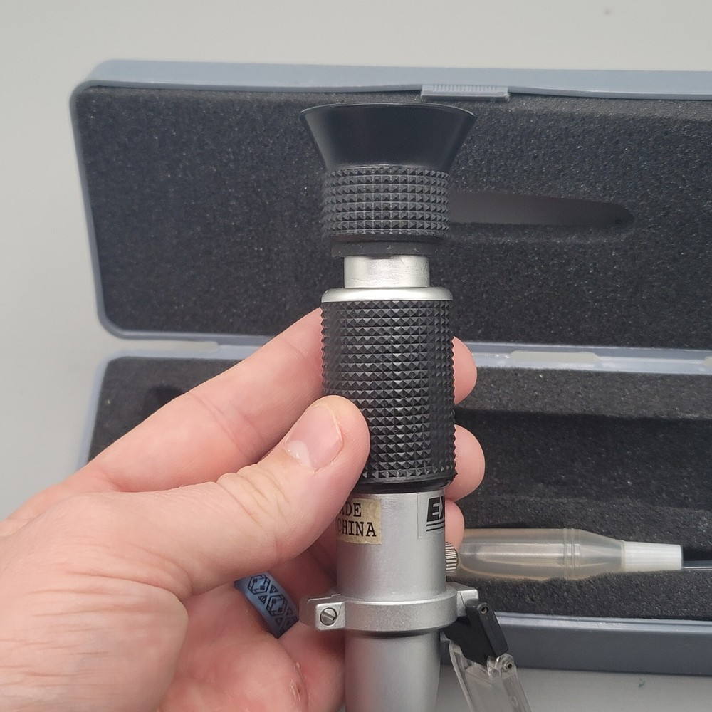 Extech Instruments RF15 Portable Refractometer With Case