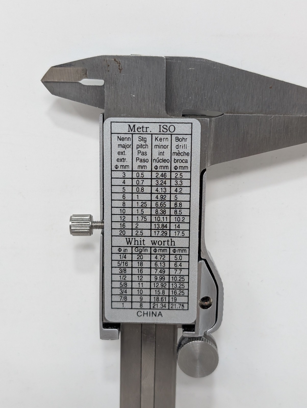 KOBALT 6 Inch Digital Caliper with Electronic Display & Carrying Case 293883