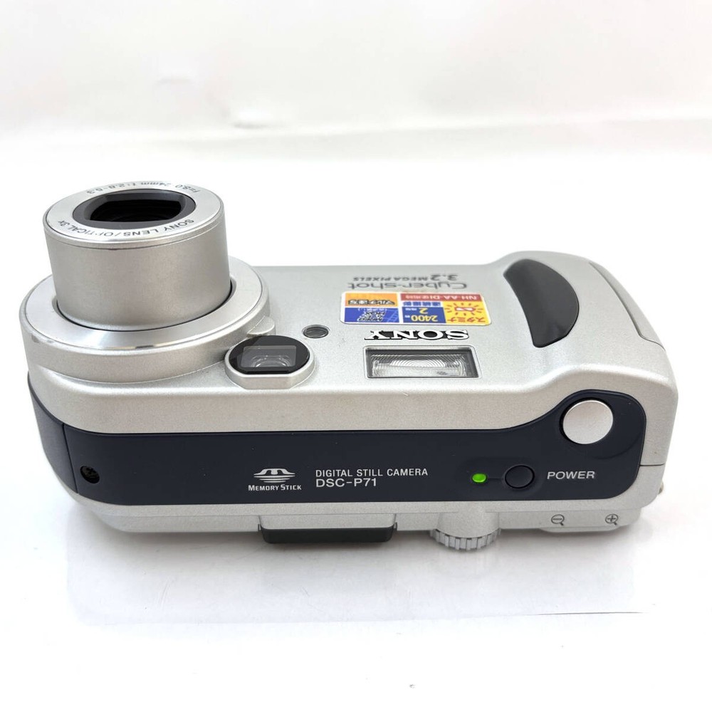 SONY DSC-P71 Compact Digital Camera #P525