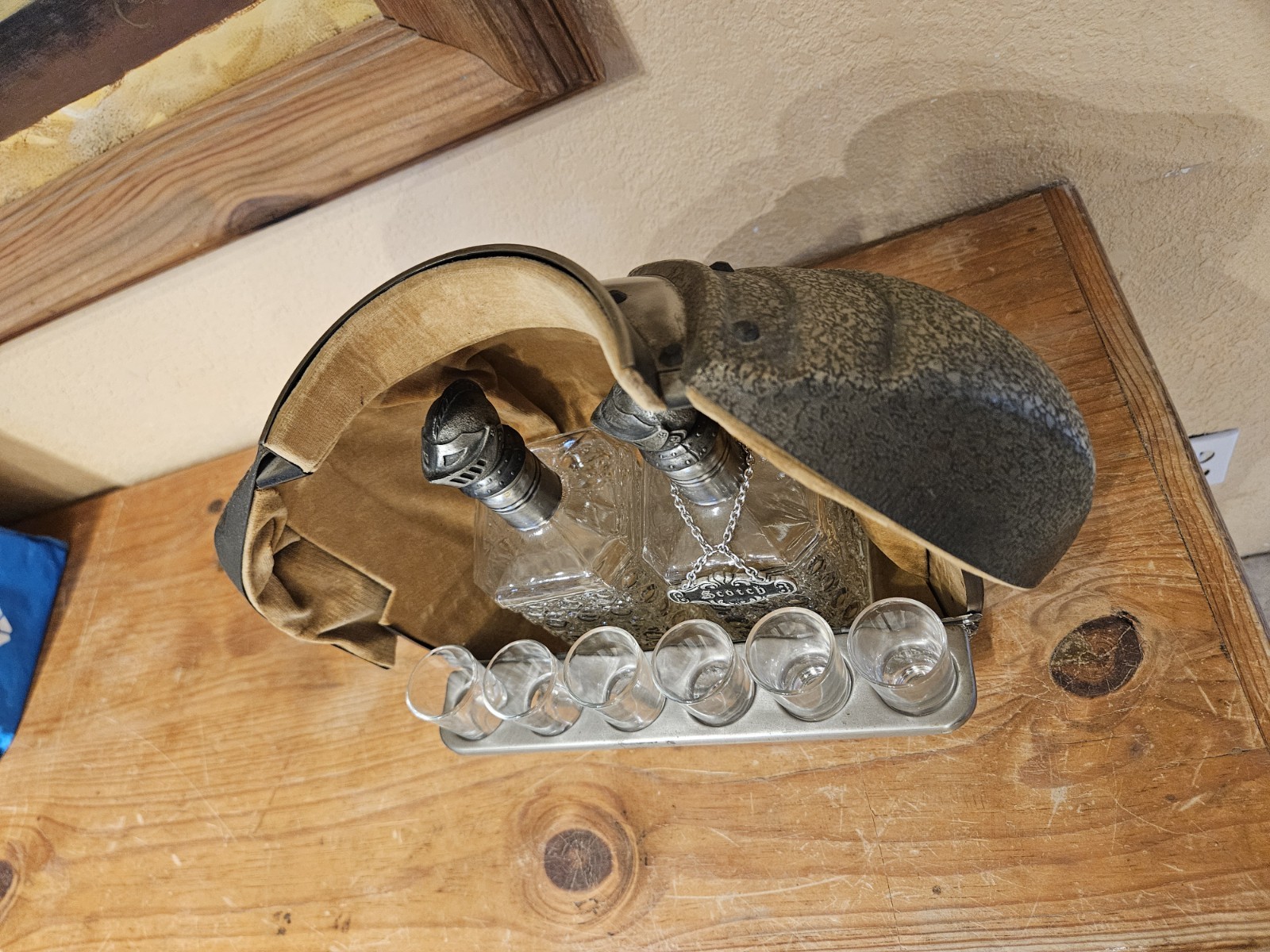 Mid Century Vintage Hidden Knight's Armor Bar Missing One Bottle Tag!