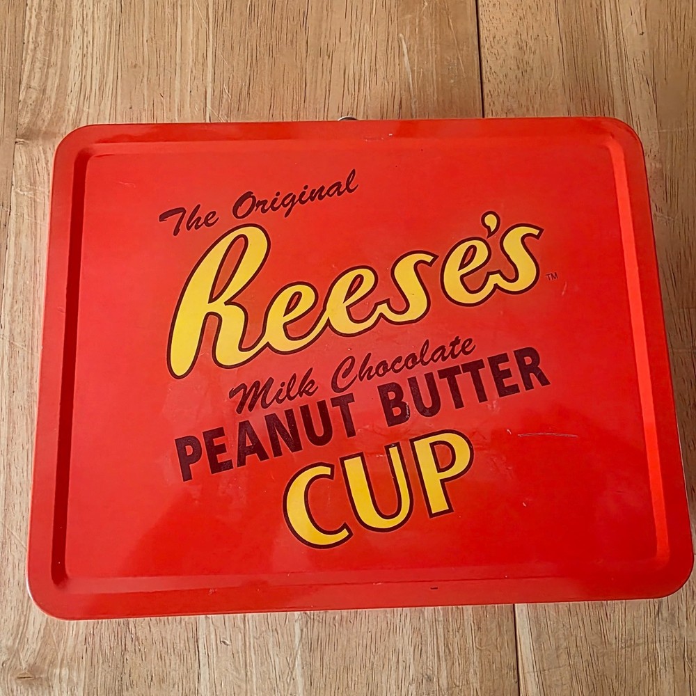 Reese's Peanut Butter Cup Lunch Box
