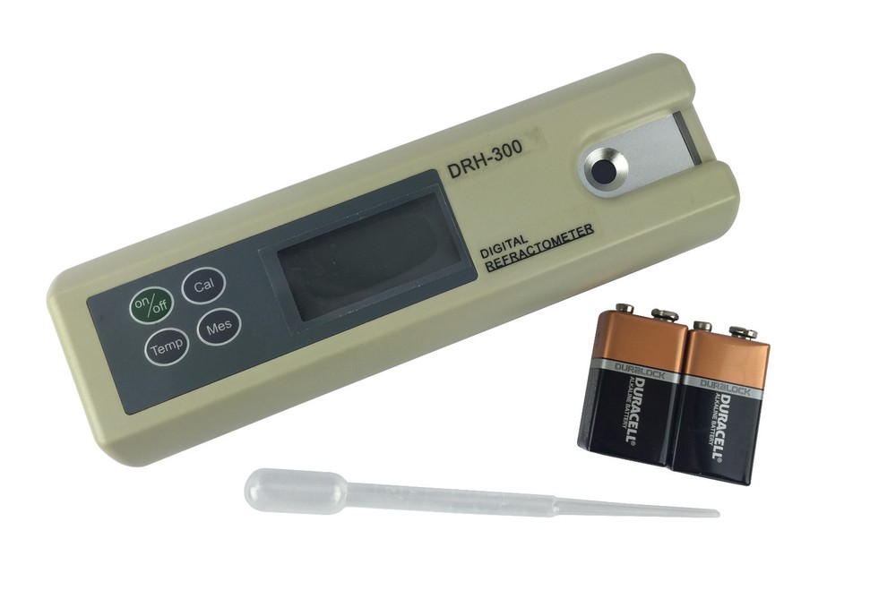 Azzota® Digital Salinity Refractometer, Salinity Range 0-28%