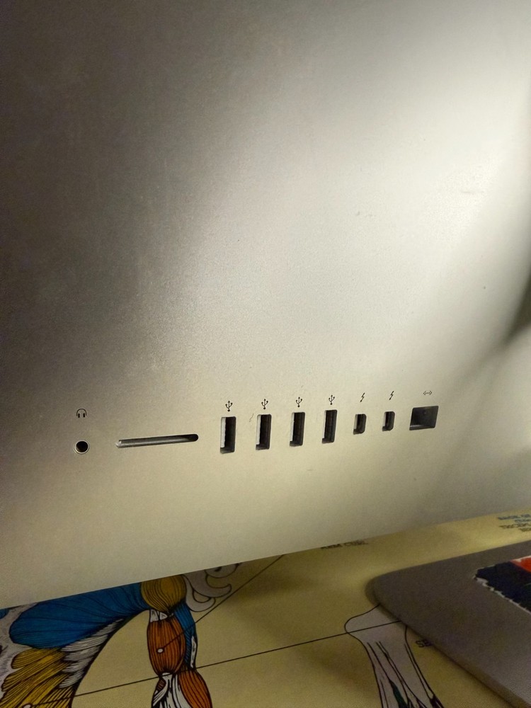 iMac Apple Desktop (2013) Complete System w/ Mouse & Keyboard