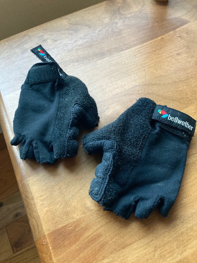 Bellwether Cycling Gloves, Black, Small, great condition