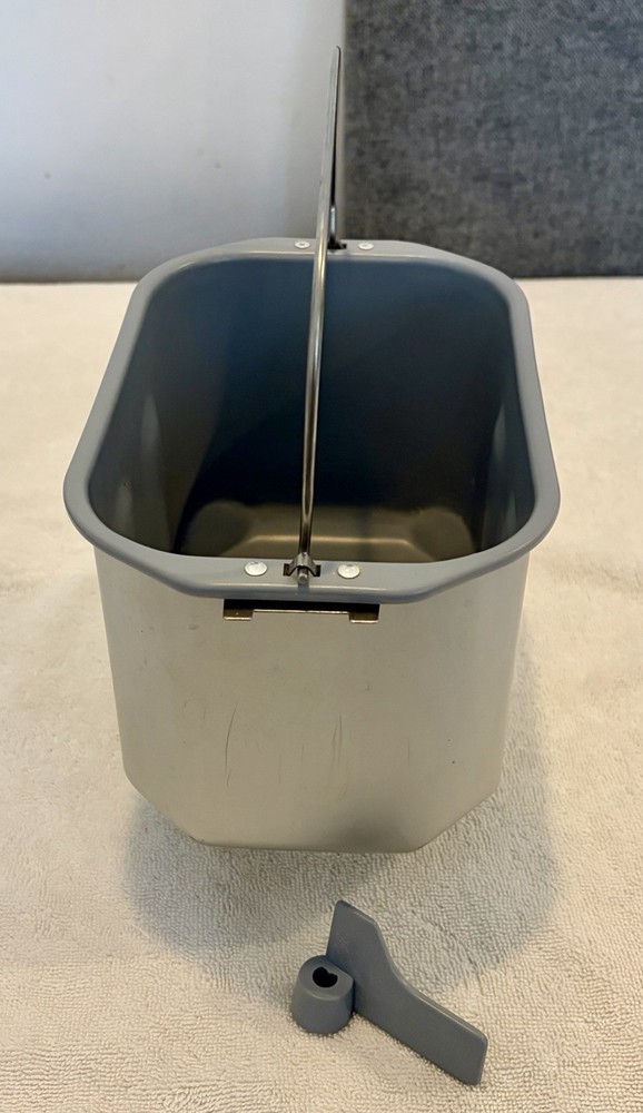 Breadman Bread Maker TR845 Replacement Pan & Paddle ONLY