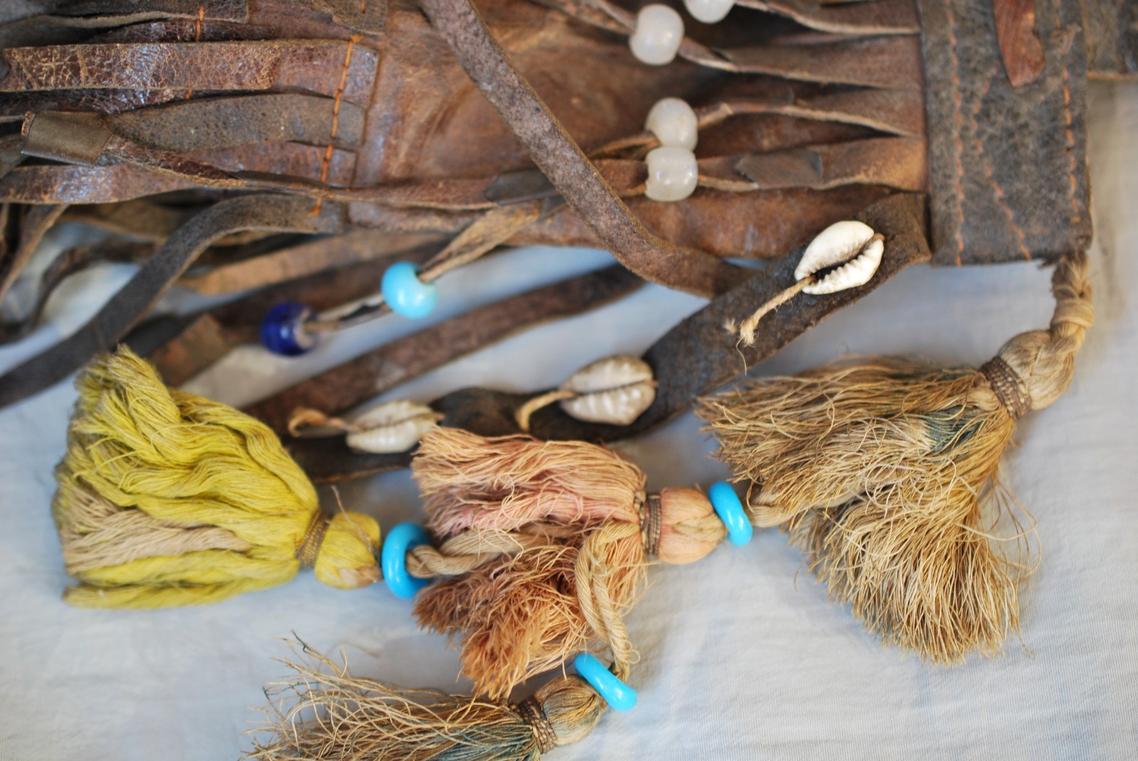 Antique Native Amer Leather Fringed Beads Shells Medicine Charm Bag & Contents