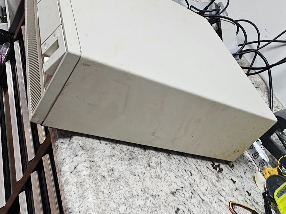 Retro Vintage IBM Personal System/2 PS/2 Model 50Z Computer Powers / Posts