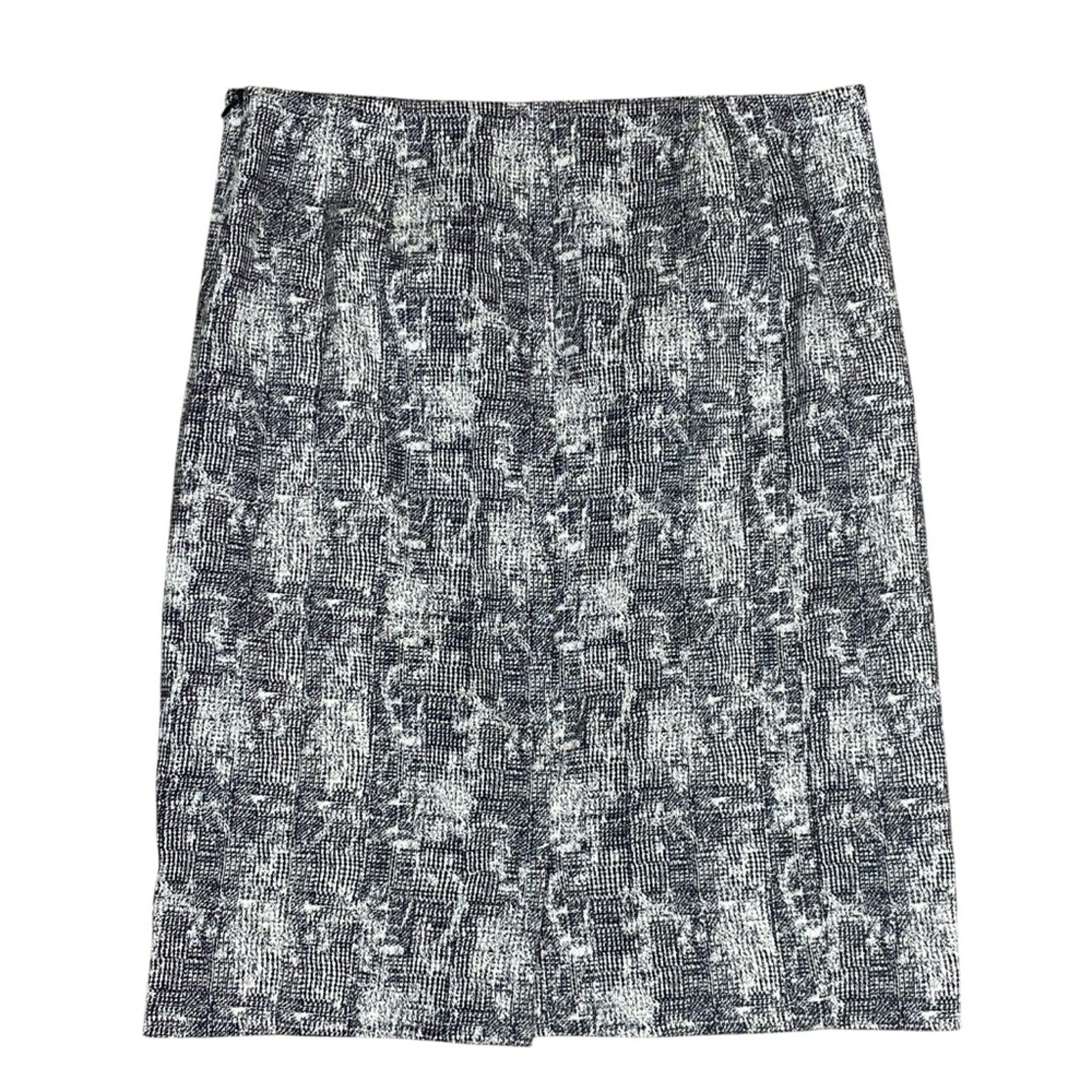 M M. LaFleur Knee Length Pencil Skirt Size 4 Black Cream Classic Career