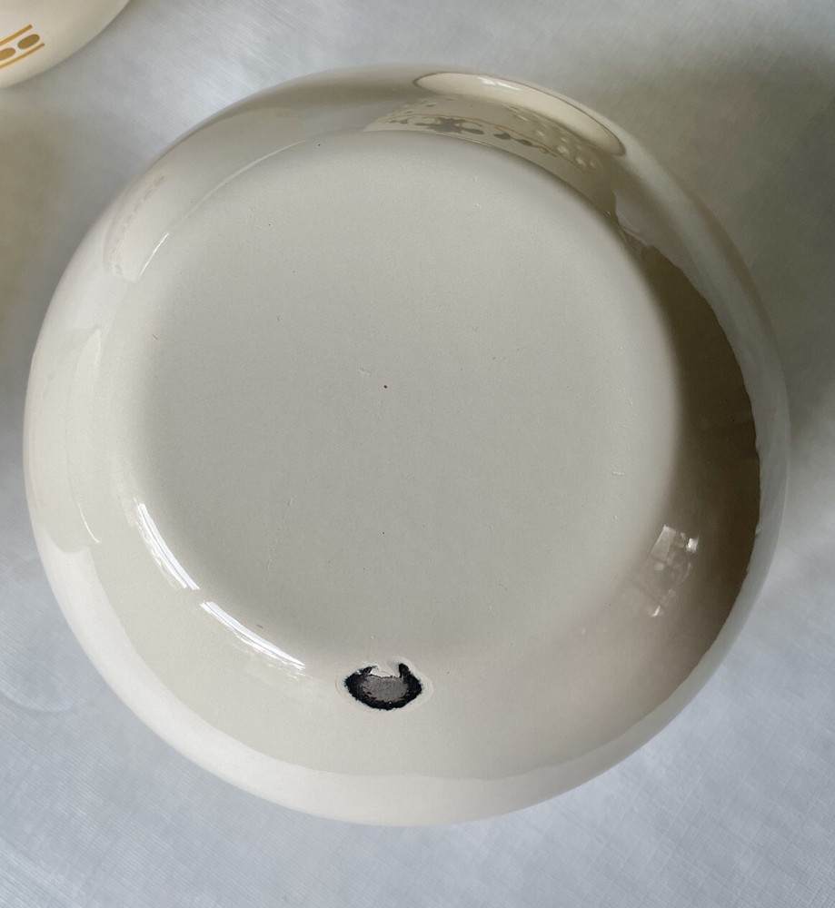 3 Enamel Nesting Mixing Bowls And Colander