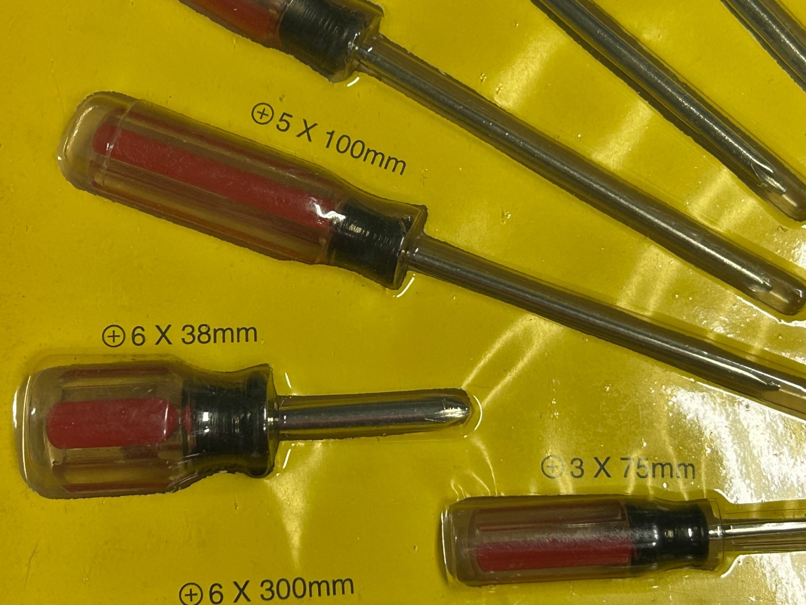 NEW 20-pc screwdriver set - Phillips and Straight head screwdrivers - hand tools