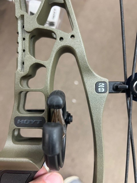 hoyt ax2 29