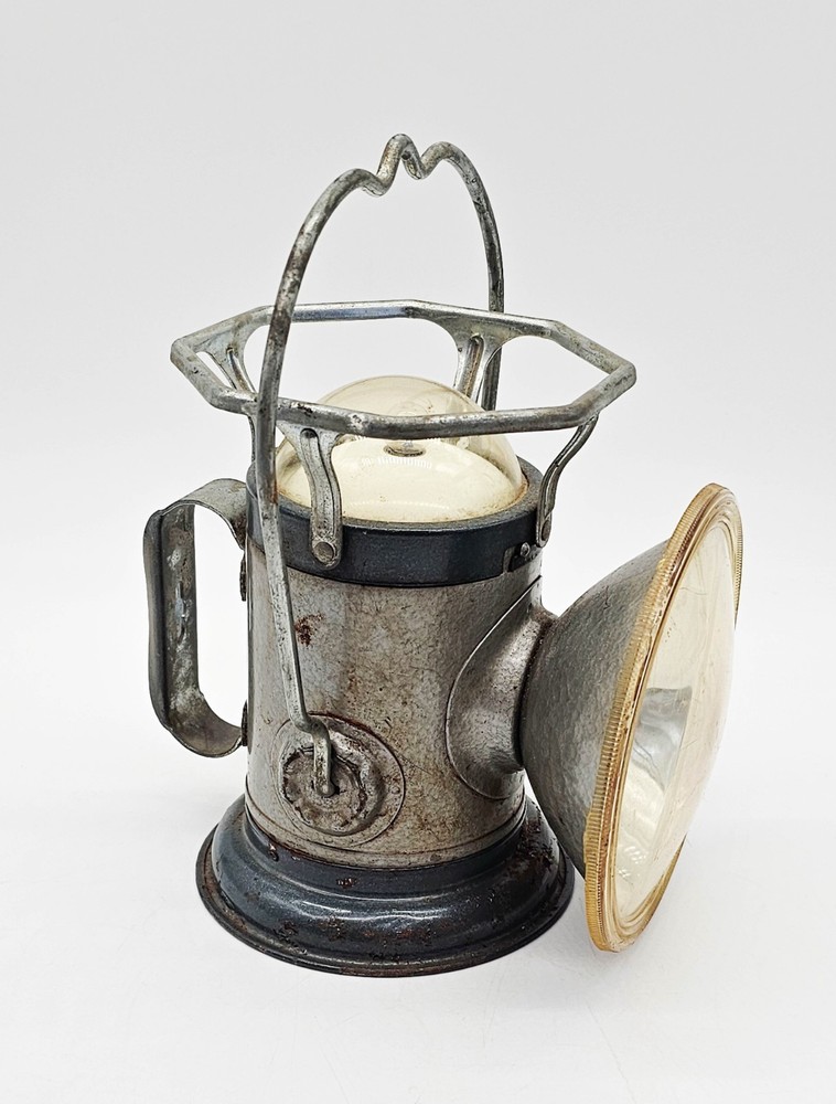 Delta Powerlite Lantern - Delta Electric Co RR Mining Double Globe Walking Light