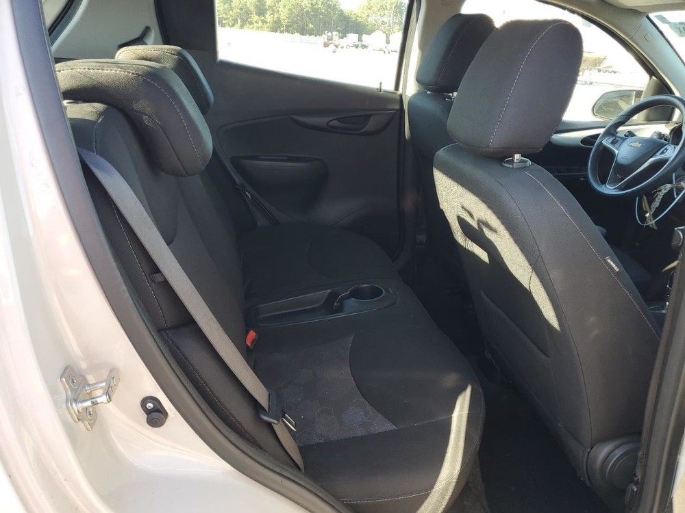 SPARK 2016 Glove Box 4889116