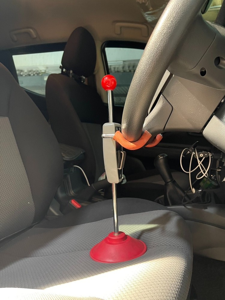 Steering Wheel Holder Stand Tool - Adjustable Alignment tool