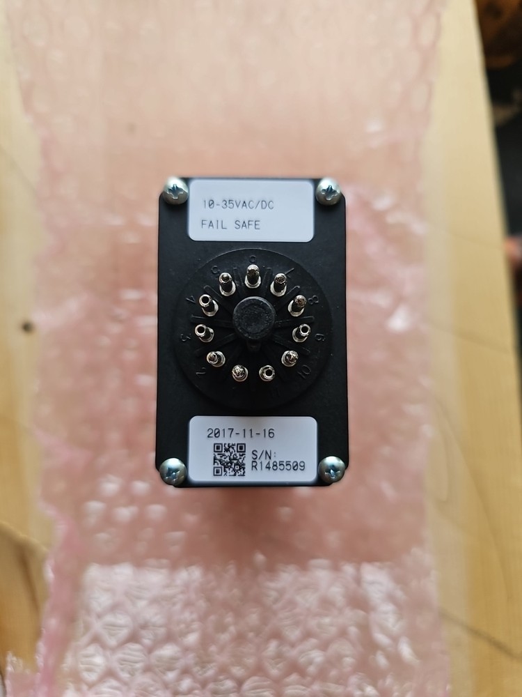 RENO A & E Model AX-4 single-channel vehicle detector.