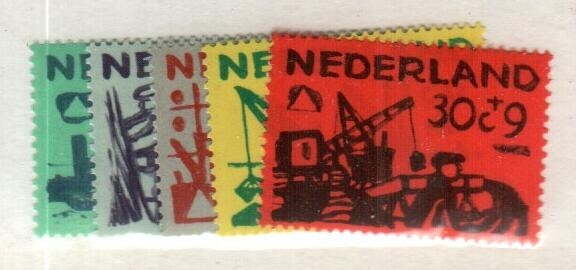 Netherlands Scott B331-5 Mint NH [TL166]