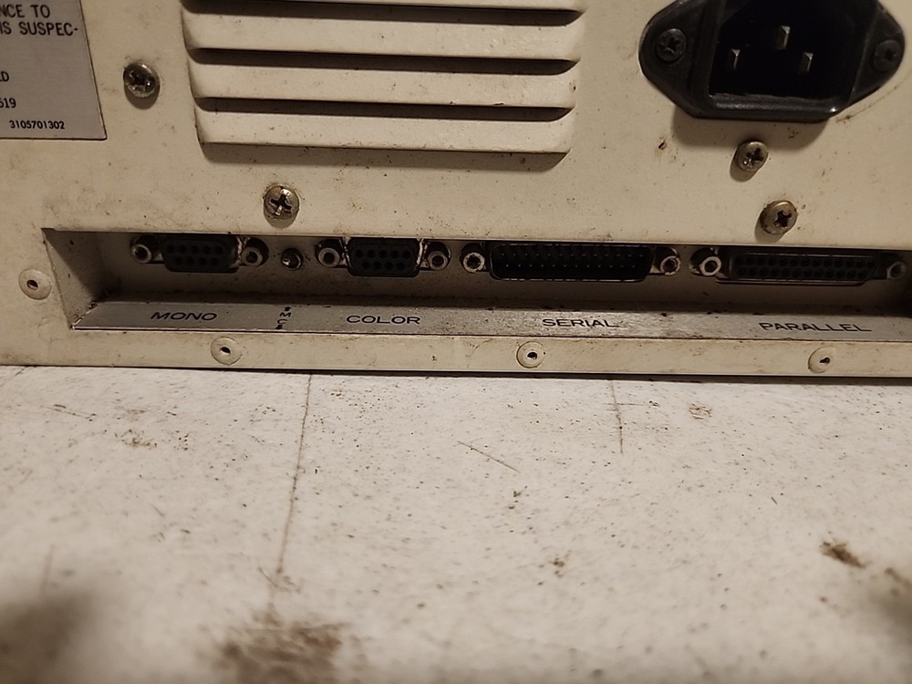 Vintage Desktop PC Leading Edge Model DC-2012 Computer Powers On