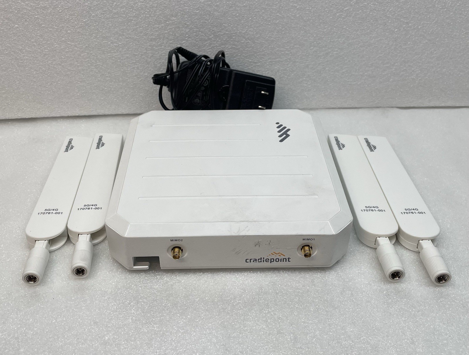 Cradlepoint W1850-5GB 5G Wideband Router S5A032A With Antennas & Adapter