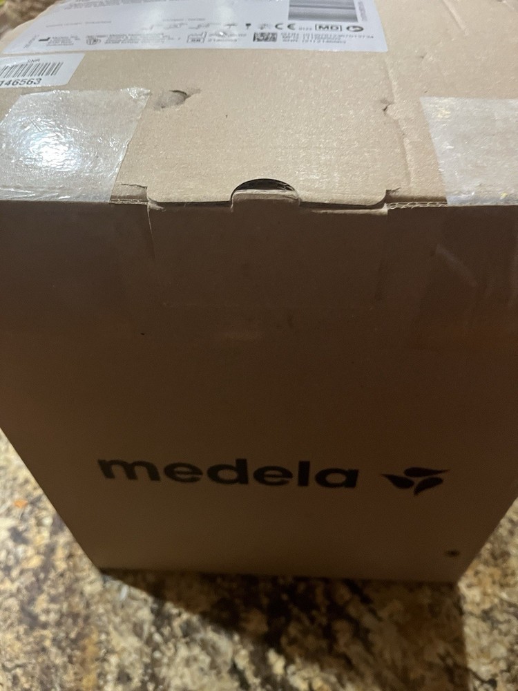New In Box ( Zero Hour ) Symphony2.0 Plus Breast Pump .