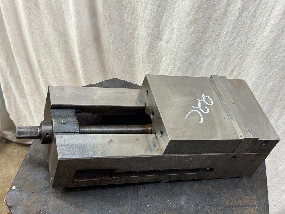 Chick 6" ANGLOCK Precision Machinist Machine Milling Vise 22C