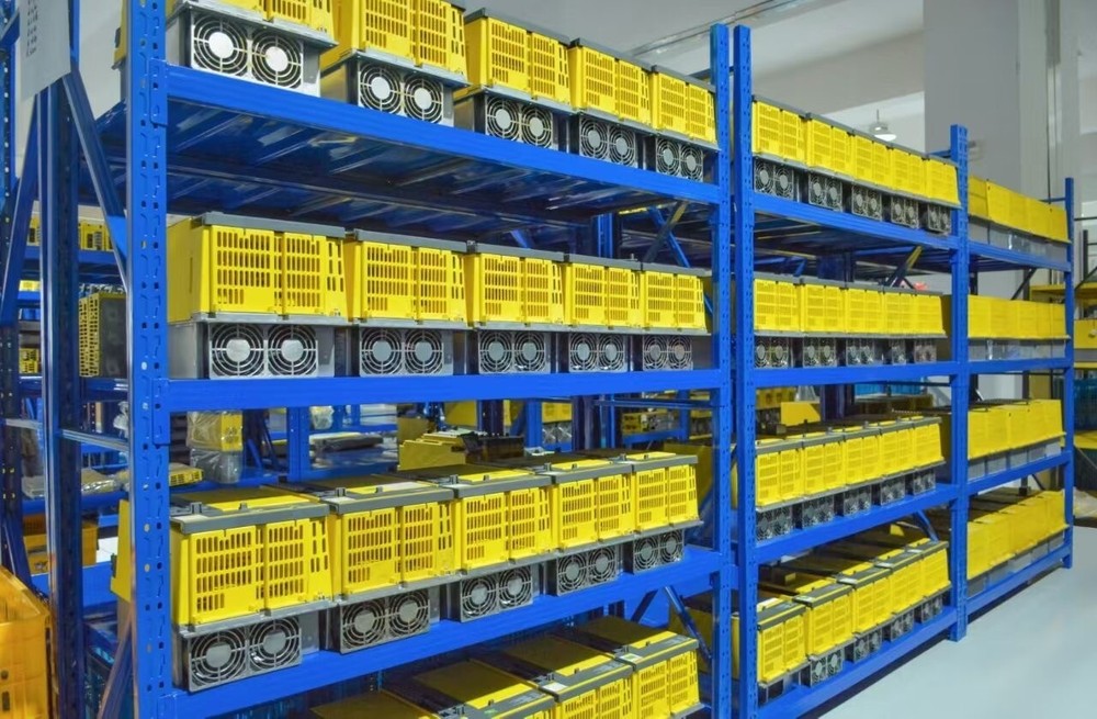 ONE NEW GE FANUC IC693CPU313C module