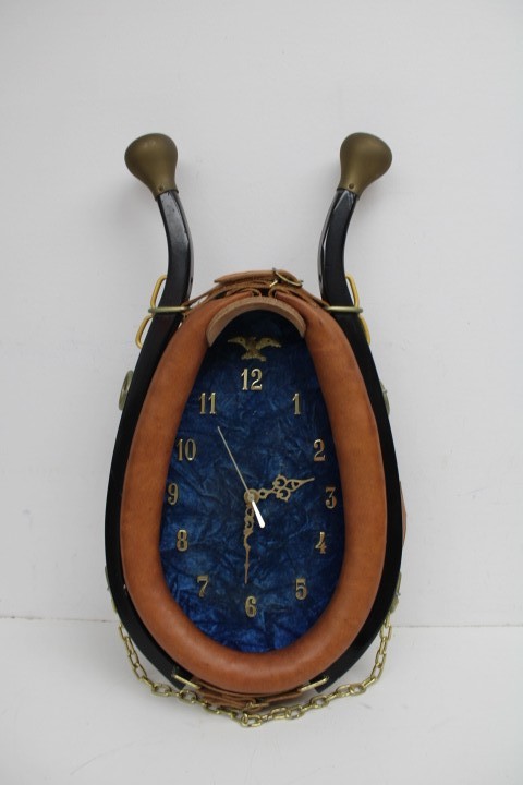 Classic Saddle Clock- Elegant Equestrian-themed Wall Clock for Home Decor