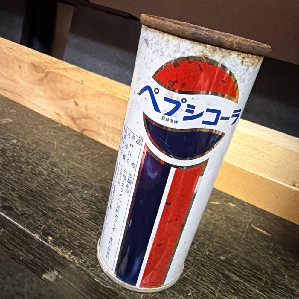 Pepsi cola retro can