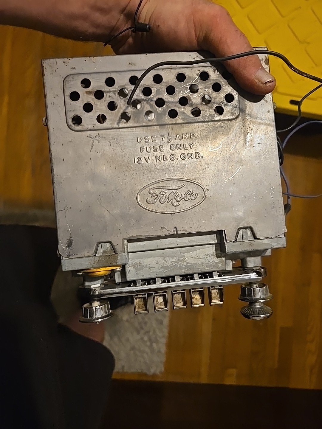 1963-64 Ford Galaxie Fairlane AM Radio XL500 FOMOCO 3TMF 192066 NICE! 12V