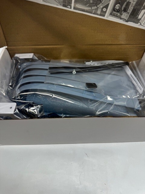 Lian Li O11DE-2W Upright GPU Bracket - White *Open Box