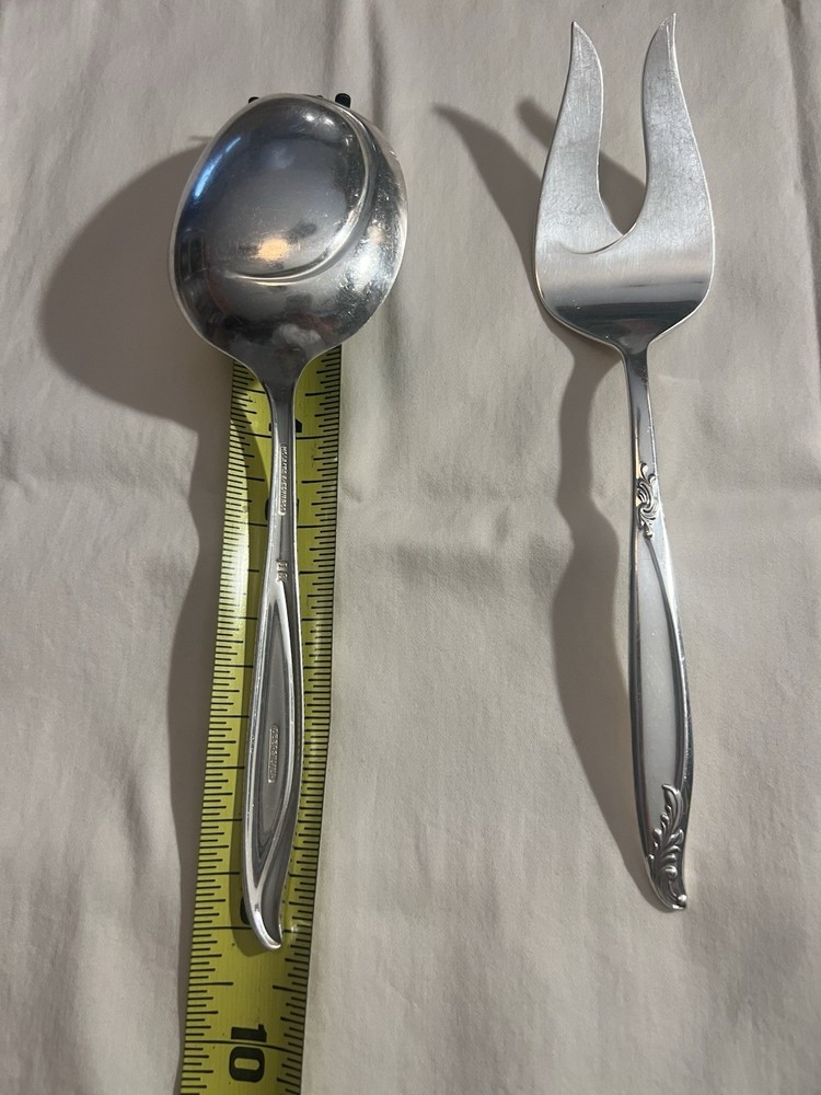 Holmes & Edwards Woodsong 1958 Deep Silver Serving Set Fork & Spoon 9"