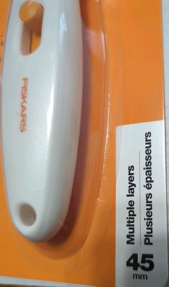 Fiskars Stick Rotary Cutter 45 MM NEW