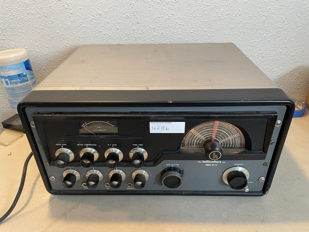 The Hallicrafters HT-32 Tube Ham Radio Transmitter/Exciter HT32 HT-32