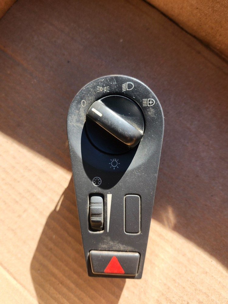 Volvo Headlight Hazard Switch Assembly 20466305