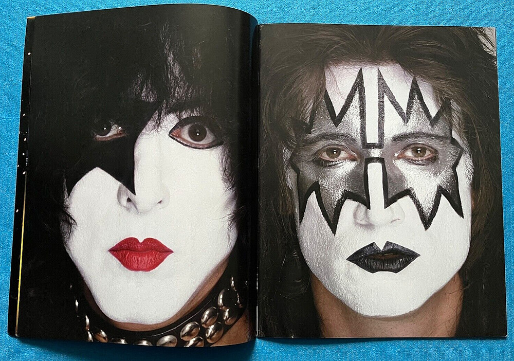 KISS WORLD DOMINATION Tourbook Program 2003-2004 Live World Tour 11X14 Gene Paul