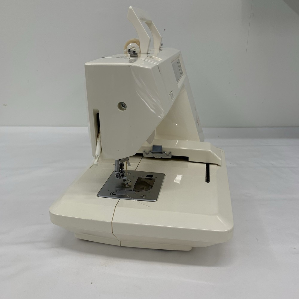Bernina Deco 500 Embroidery Machine *POWERS ON/UNTESTED/SEE PICS*
