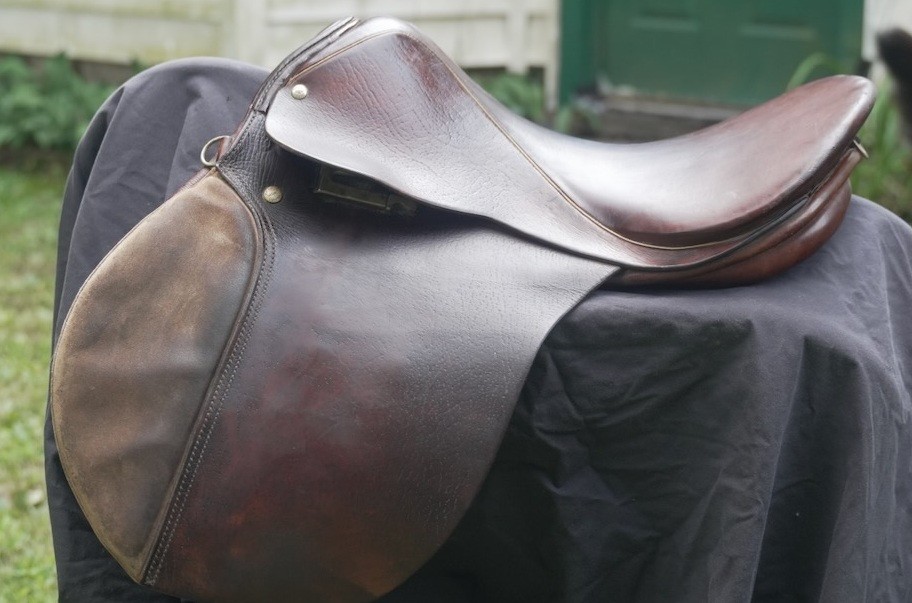 Whitman 15 inch English Saddle