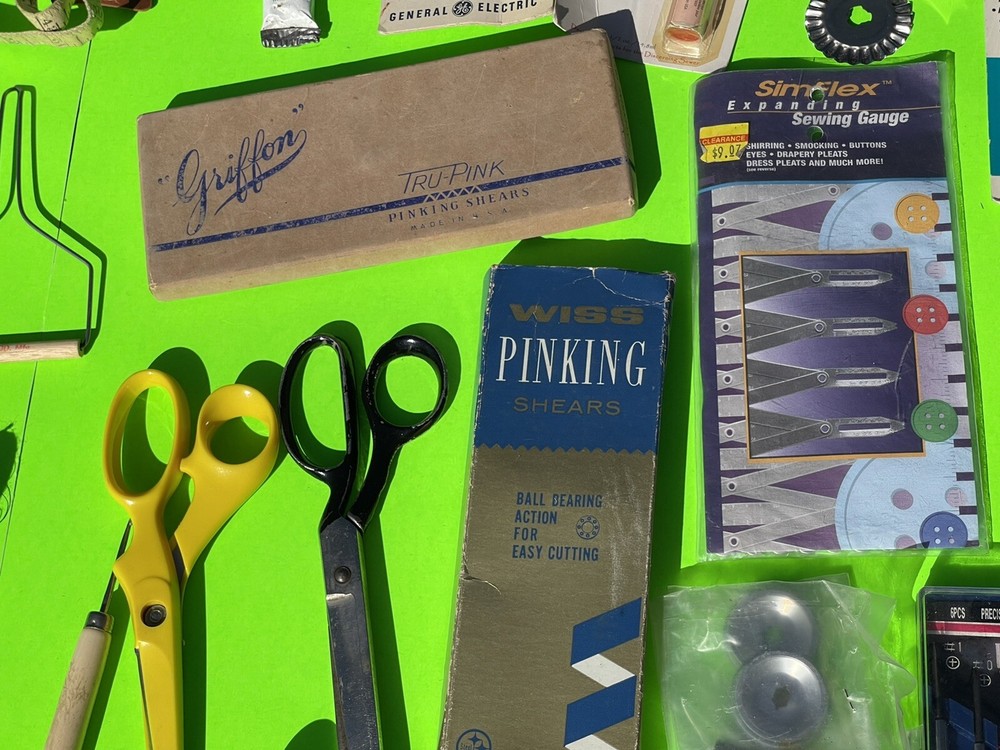 SEWING ACCESSORIES LOT