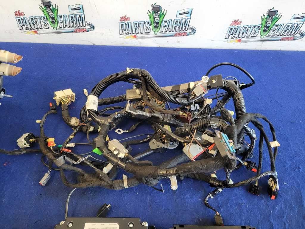 2011 Ford Mustang GT Info-GPS-TV Screen Front Dash Navigation Shaker 2807