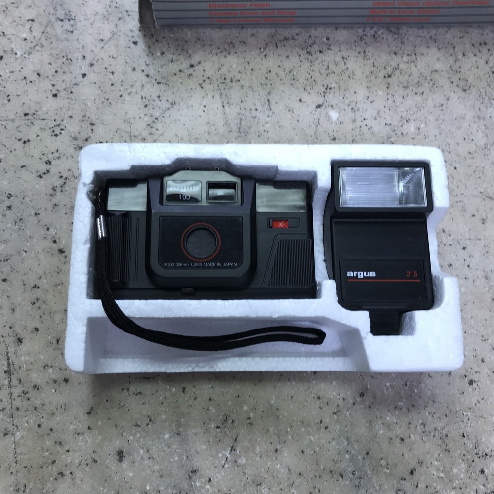 Argus 100 Point & Shoot 35mm Camera W/Flash - Untested - Flash Charges Fast Ship