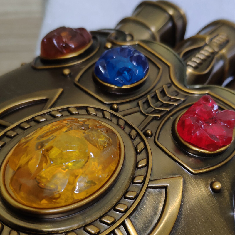 The Avenger Thanos Infinity Gauntlet Full Metal Wearable Infinity stones Cos 1/1