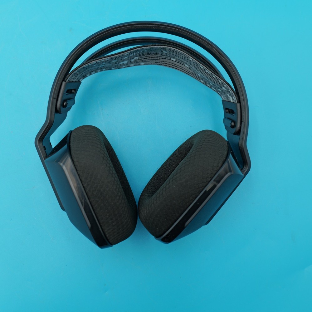 Logitech G733 LIGHTSPEED Wireless Gaming RGB Headset (Read description)