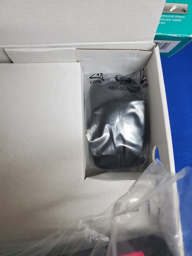 Logitech MK520 Wireless Keyboard and Mouse Bundle