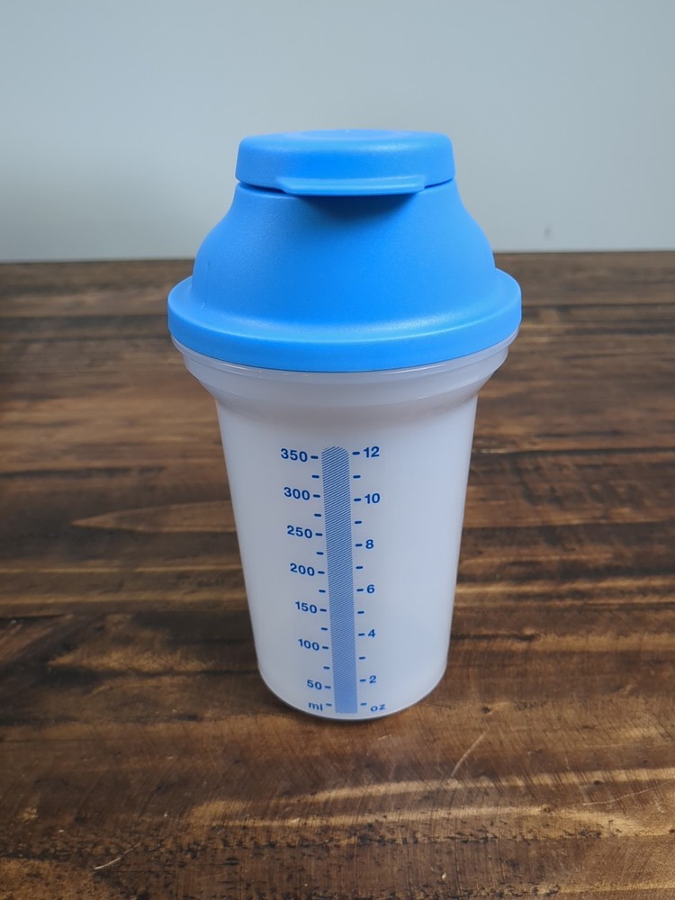 Tupperware 15 Oz. Shaker