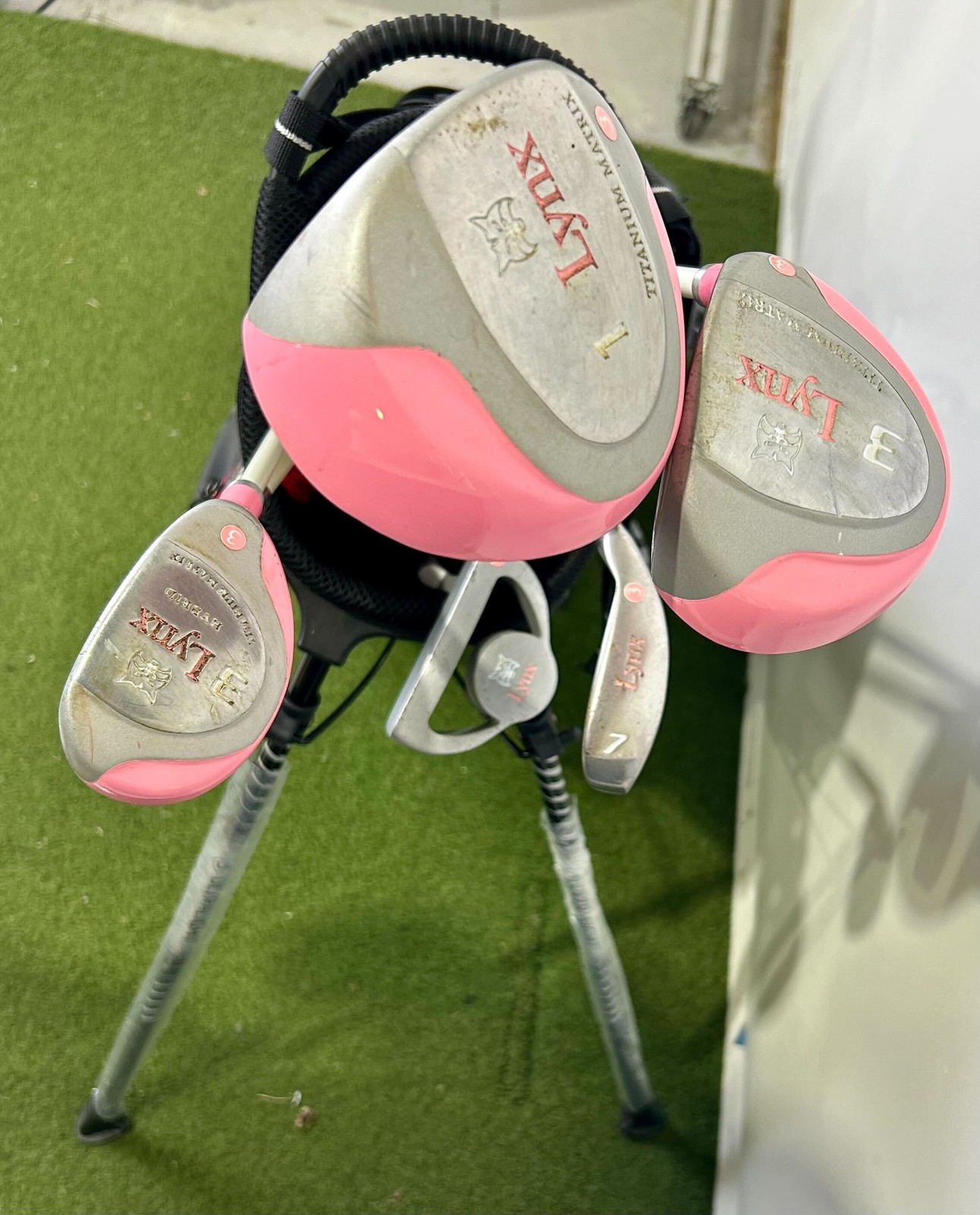 U.S Kids Golf Bag - Includes Right-Handed Kids Lynx Women's Golf Set