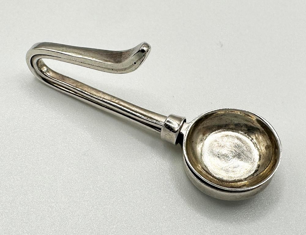 MODERN SILVER NAPKIN CLIP STERLING SILVER